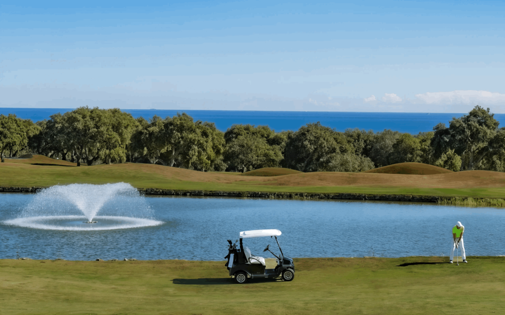 Campo de Golf en San Roque en Andalucia. Green feas en la Costa de Sol. San Roque Golf & Resort